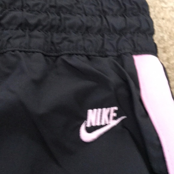Nike Track Capris - Picture 2 of 5
